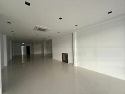 Upper Thomson Road (D20), Shop House #568705331
